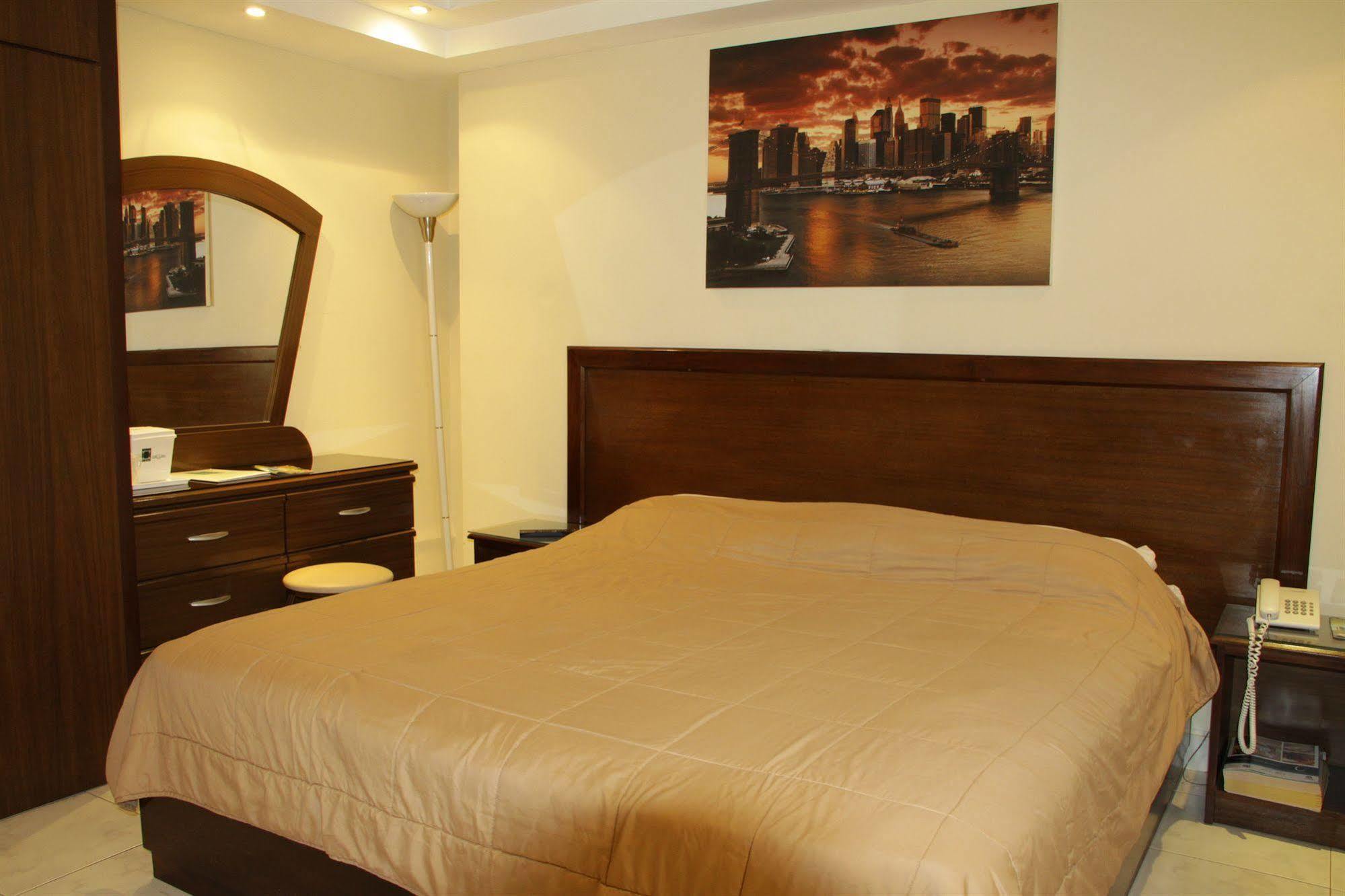 Hotel Roma Plaza Panama City Exterior photo